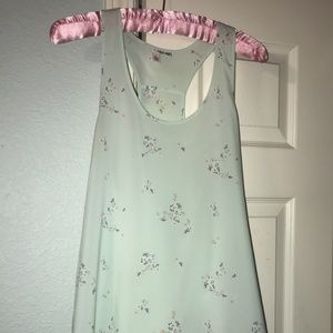 Floral Tank Size L